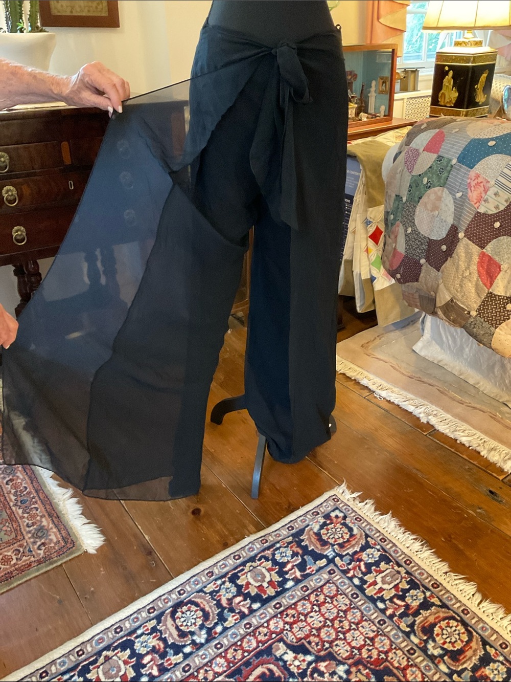 Ralph Lauren Women’s Black Wrap Silk Chiffon Trousers. Size 10. - Picture 2 of 4